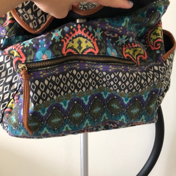 Backpack - Picture 2 of 8